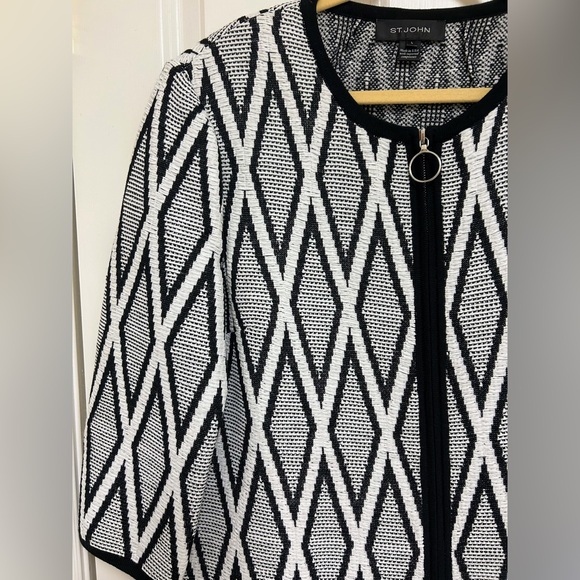 St. John Black & White Diamond Pattern Cardigan - Picture 4 of 9